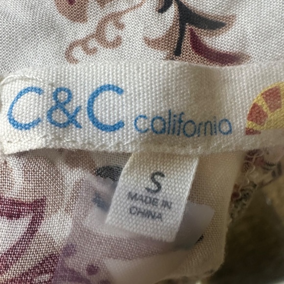 Women's  C&C California paisley, Mao collar, long  sleeves, blouse. Size S. - Picture 3 of 15